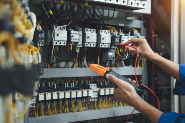 Best Electrical Troubleshooting Services  in Janesville, WI